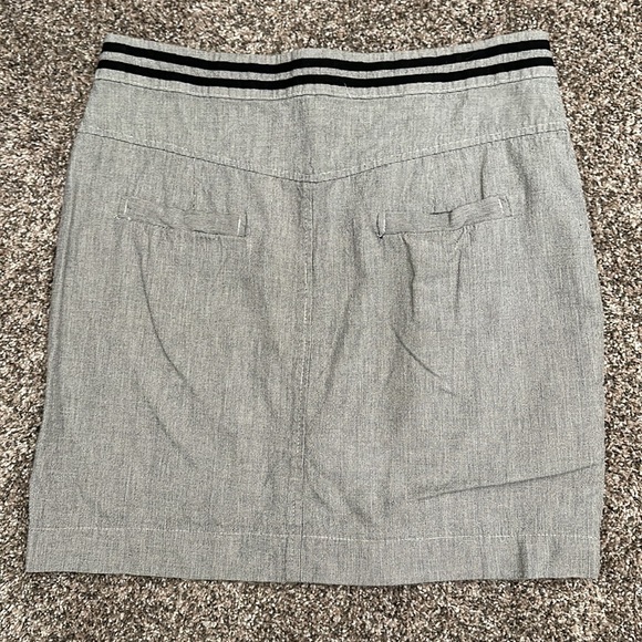 Grey black button mini skirt - Picture 2 of 5